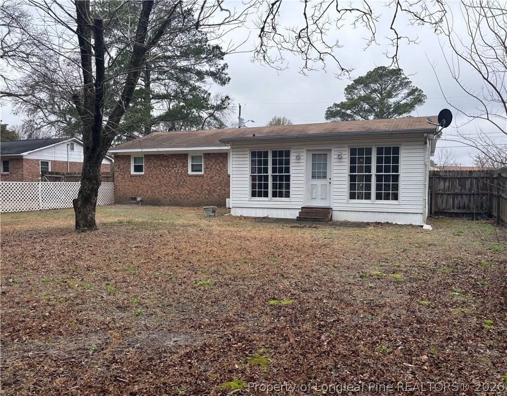 2153 Redstone Dr - Photo 2 of 15