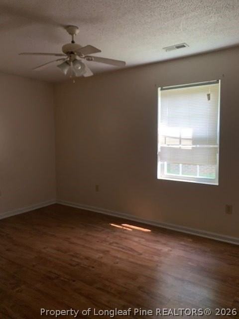 2411 Oak St Apt B - Photo 4 of 4