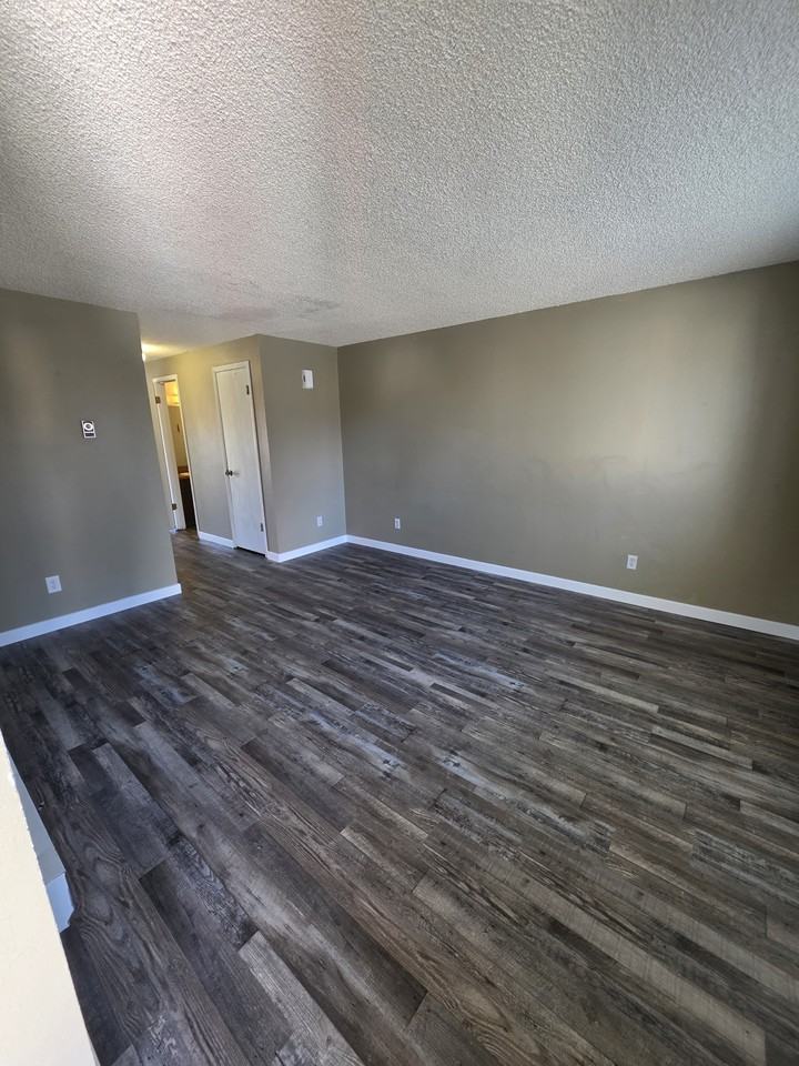 442 Samarra Dr #442 - Photo 2 of 16