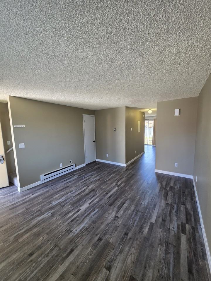 442 Samarra Dr #442 - Photo 3 of 16