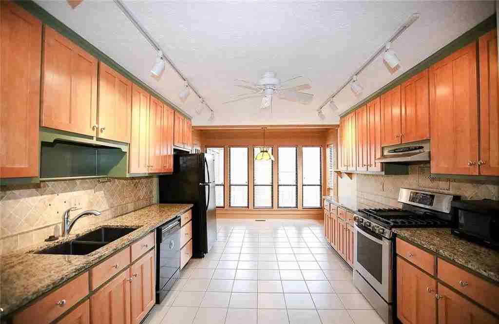 5100 Forest Mist Dr Se - Photo 5 of 46