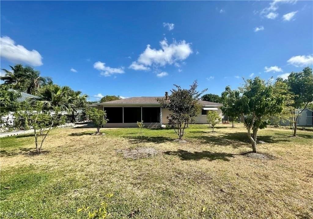 922 Se 26th Ter - Photo 2 of 9