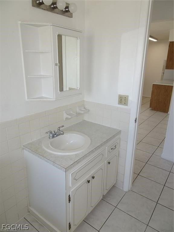 221 Cape Coral Pkwy W Apt 2 - Photo 6 of 17