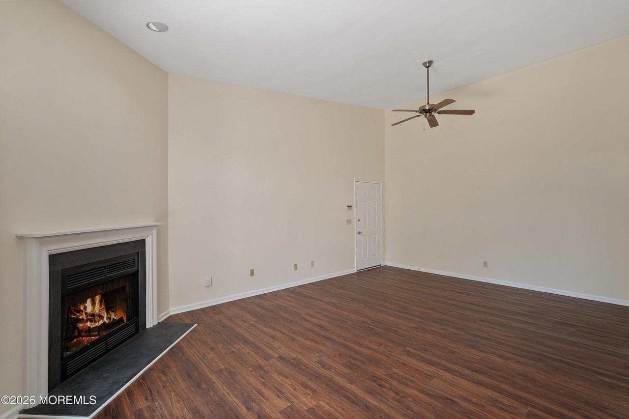 105 Mount Ln #8 - Photo 4 of 25