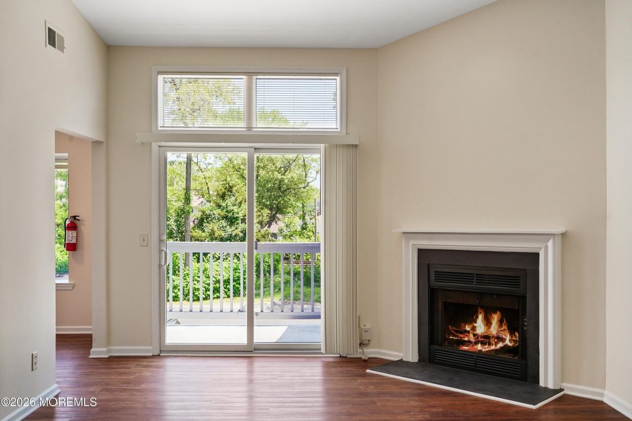 105 Mount Ln #8 - Photo 5 of 25