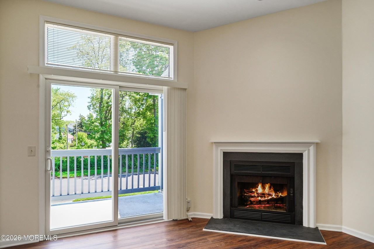 105 Mount Ln #8 - Photo 6 of 25