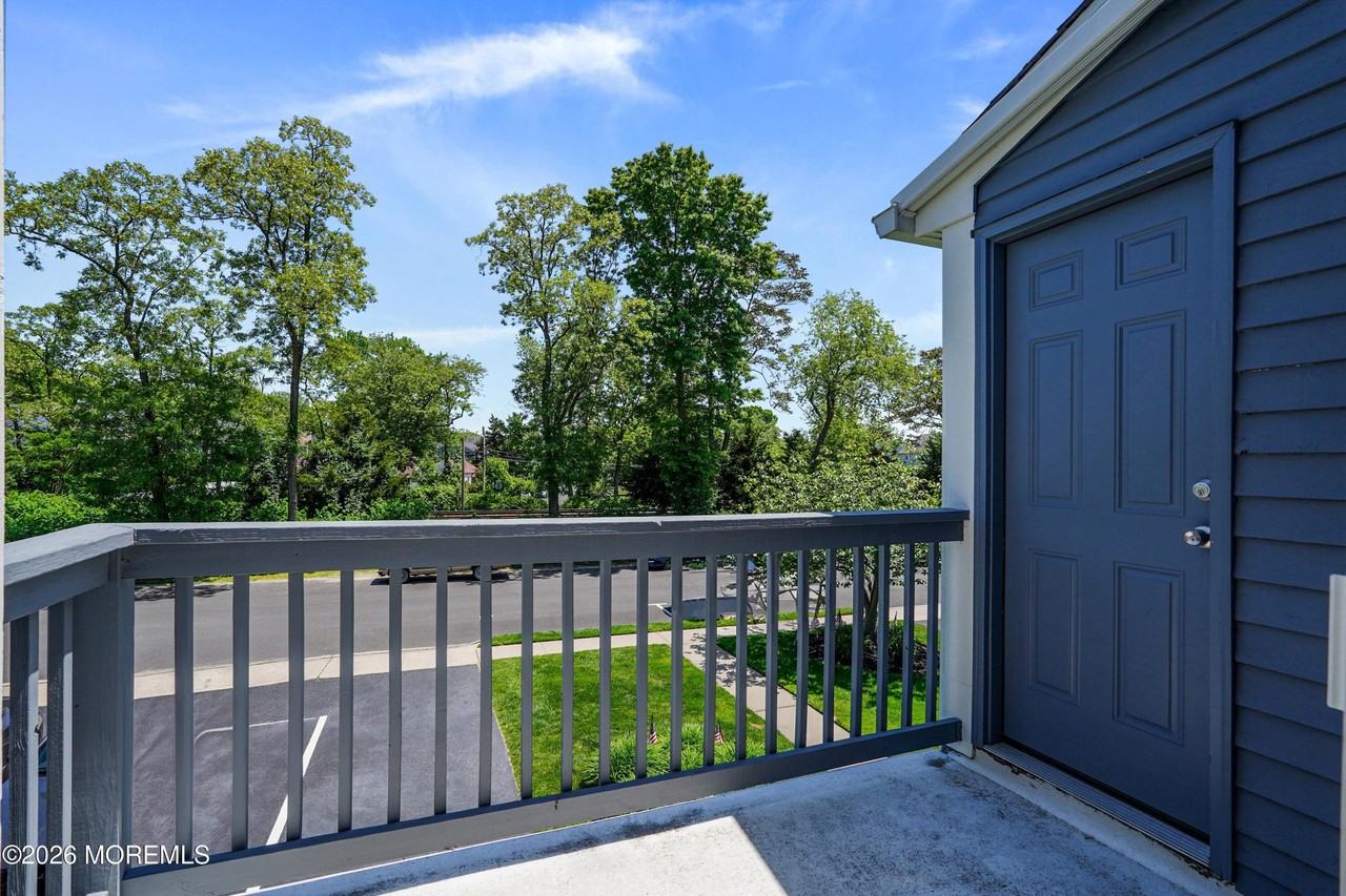 105 Mount Ln #8 - Photo 7 of 25