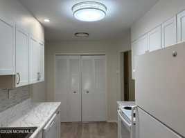 featured image of 177 Amberly Dr #H