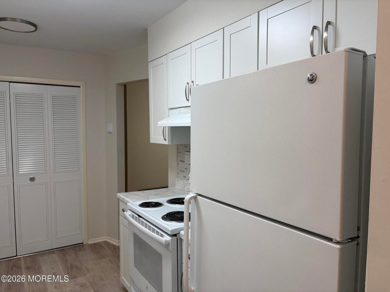 177 Amberly Dr #H - Photo 3 of 8