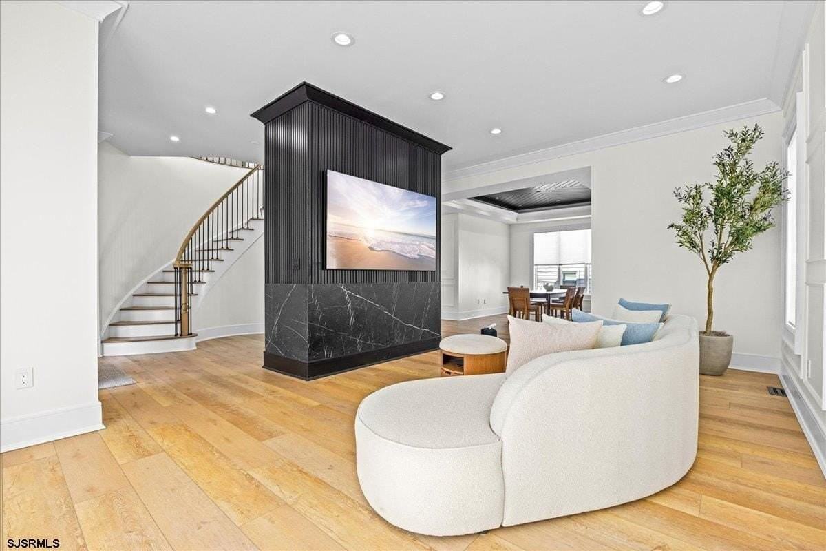 31 Seaside Ct - Photo 5 of 49