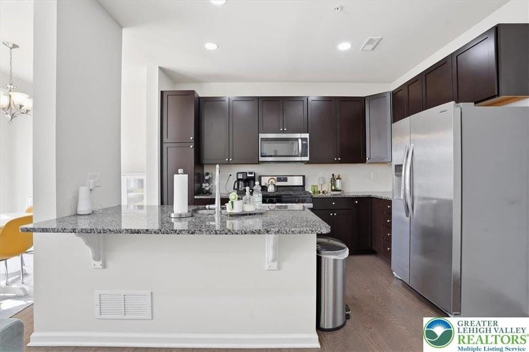 1457 Black Forest Dr - Photo 5 of 38