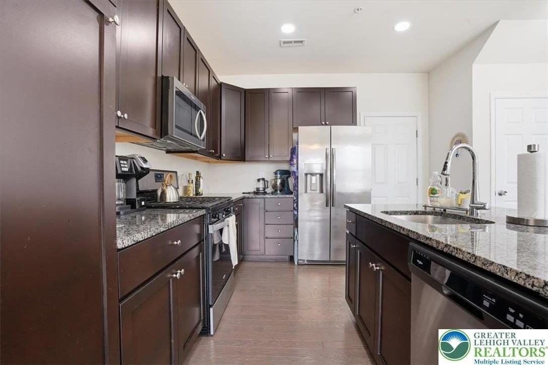 1457 Black Forest Dr - Photo 7 of 38