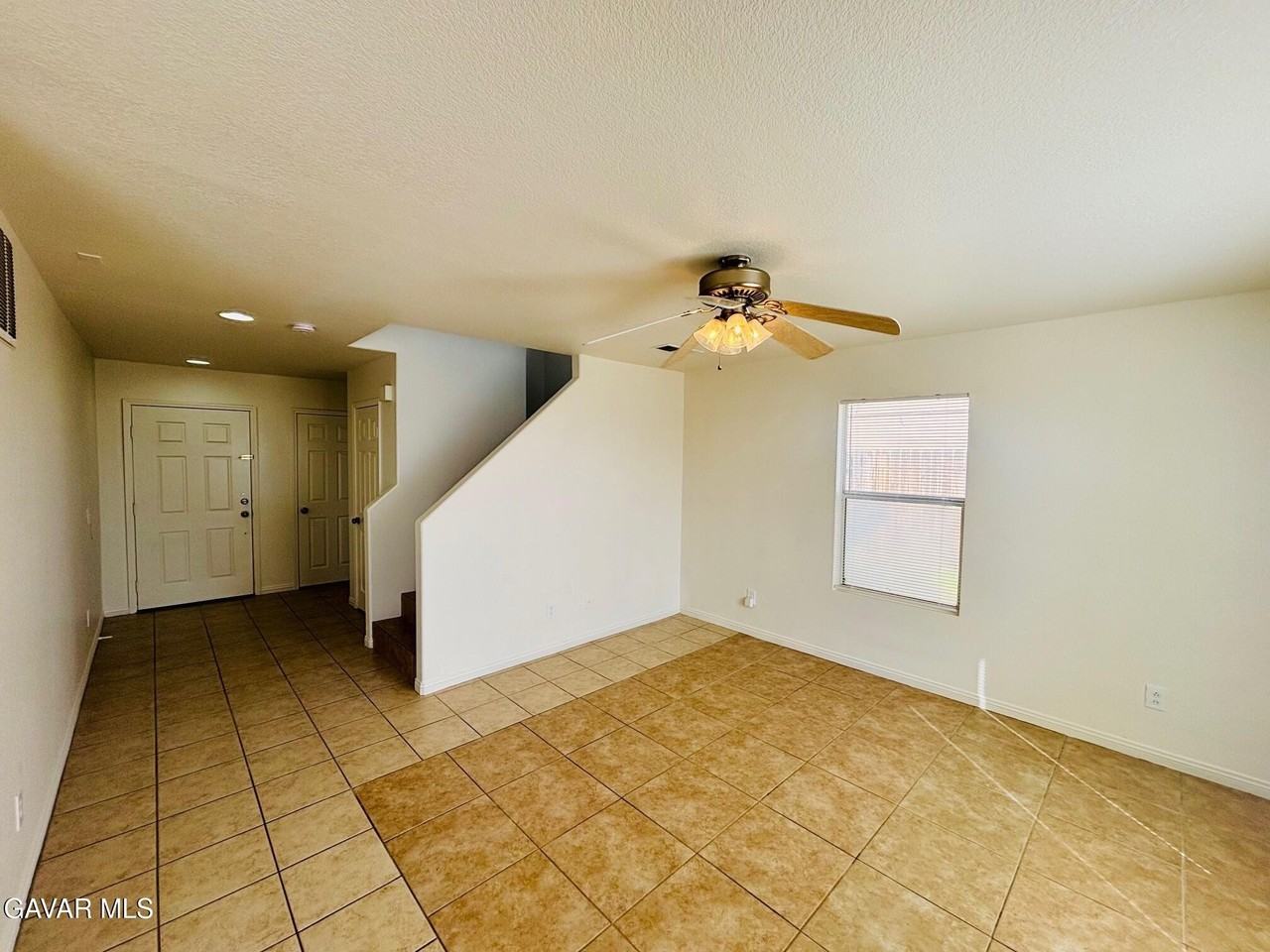 40350 Maravilla Dr - Photo 2 of 17