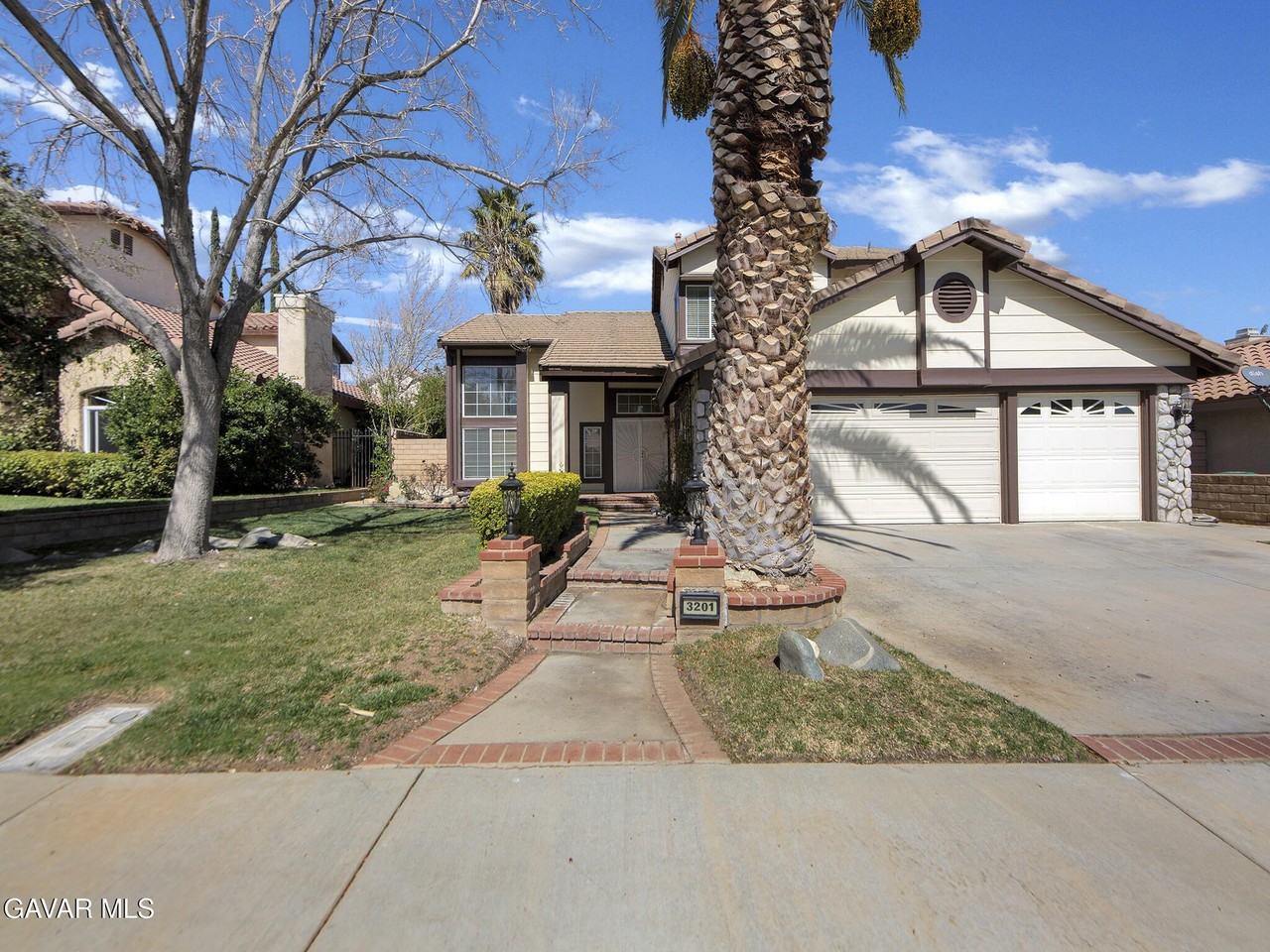 3201 Angeleno Pl - Photo 2 of 48