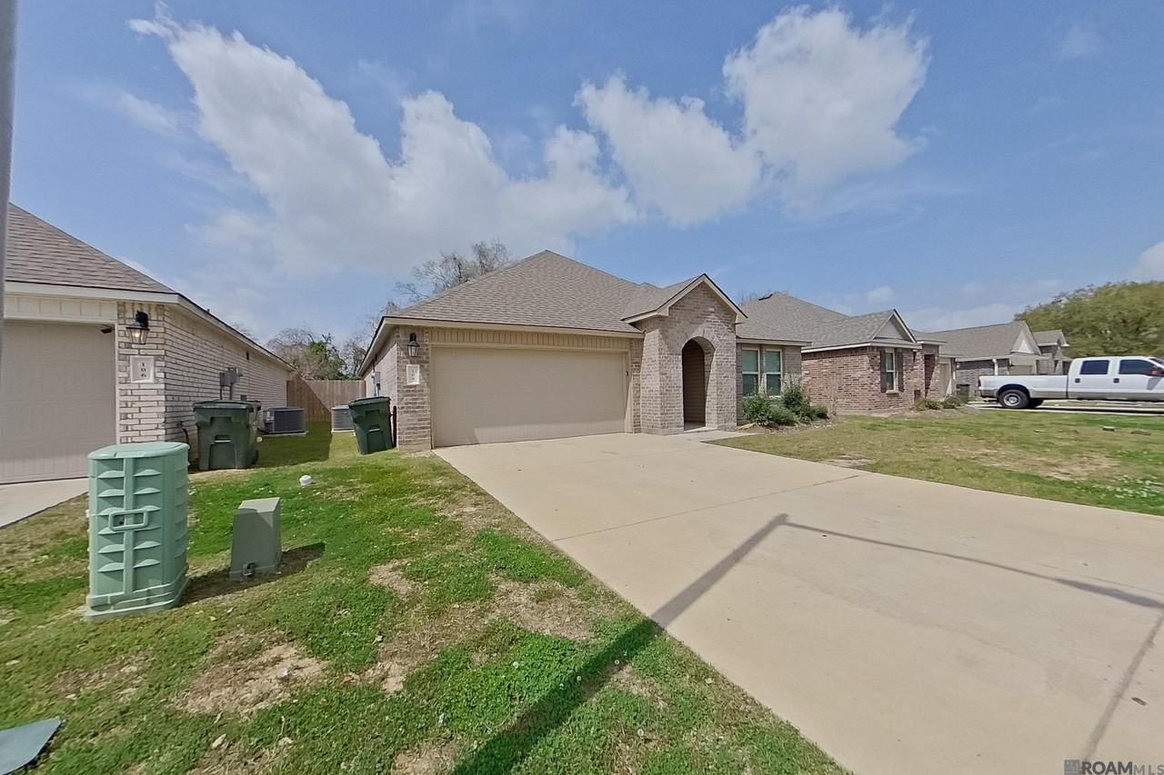 104 Yardley Ct - Photo 3 of 26