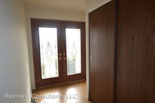 11831 Ashmore Ct - Photo 2 of 22