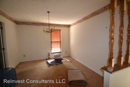 11831 Ashmore Ct - Photo 3 of 22