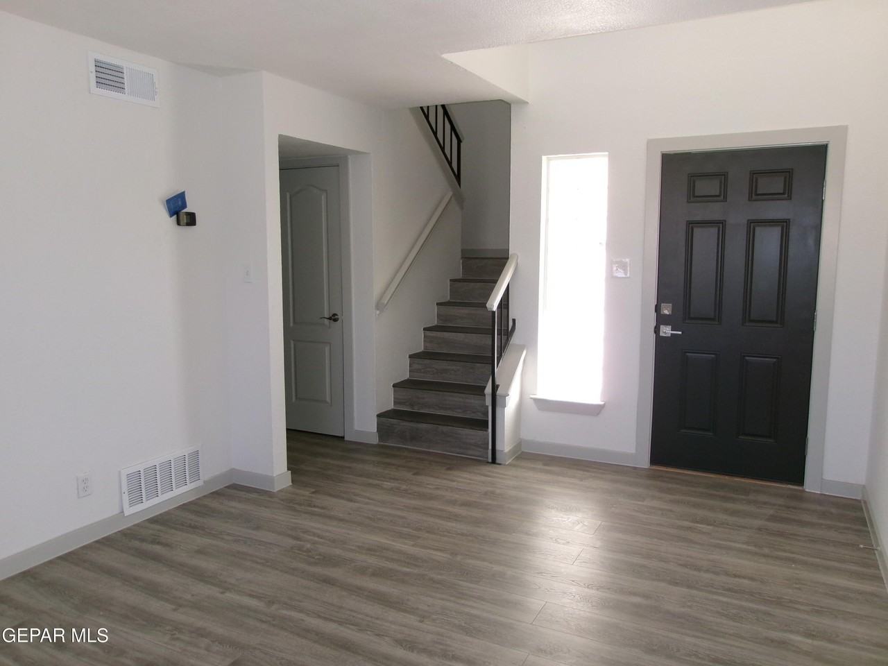 7013 Echo Cliffs Dr - Photo 2 of 24