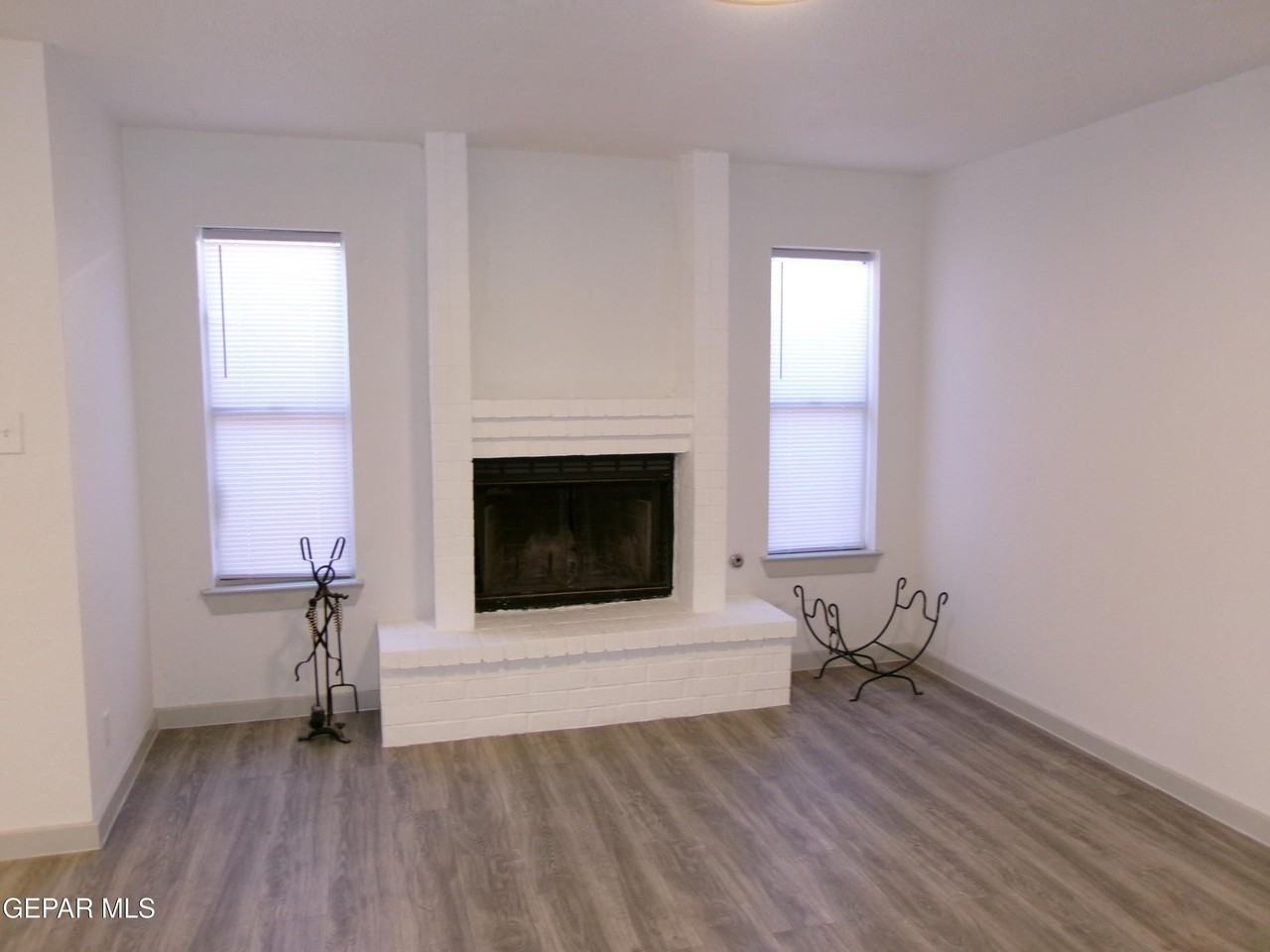 7013 Echo Cliffs Dr - Photo 3 of 24