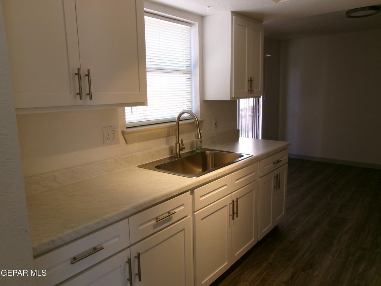 7013 Echo Cliffs Dr - Photo 7 of 24