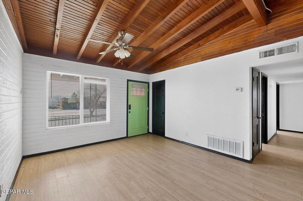 6203 Trowbridge Dr - Photo 5 of 22