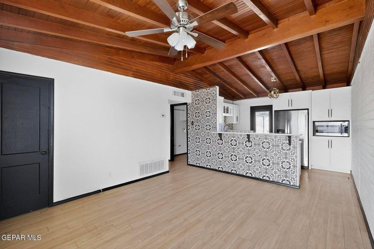 6203 Trowbridge Dr - Photo 6 of 22