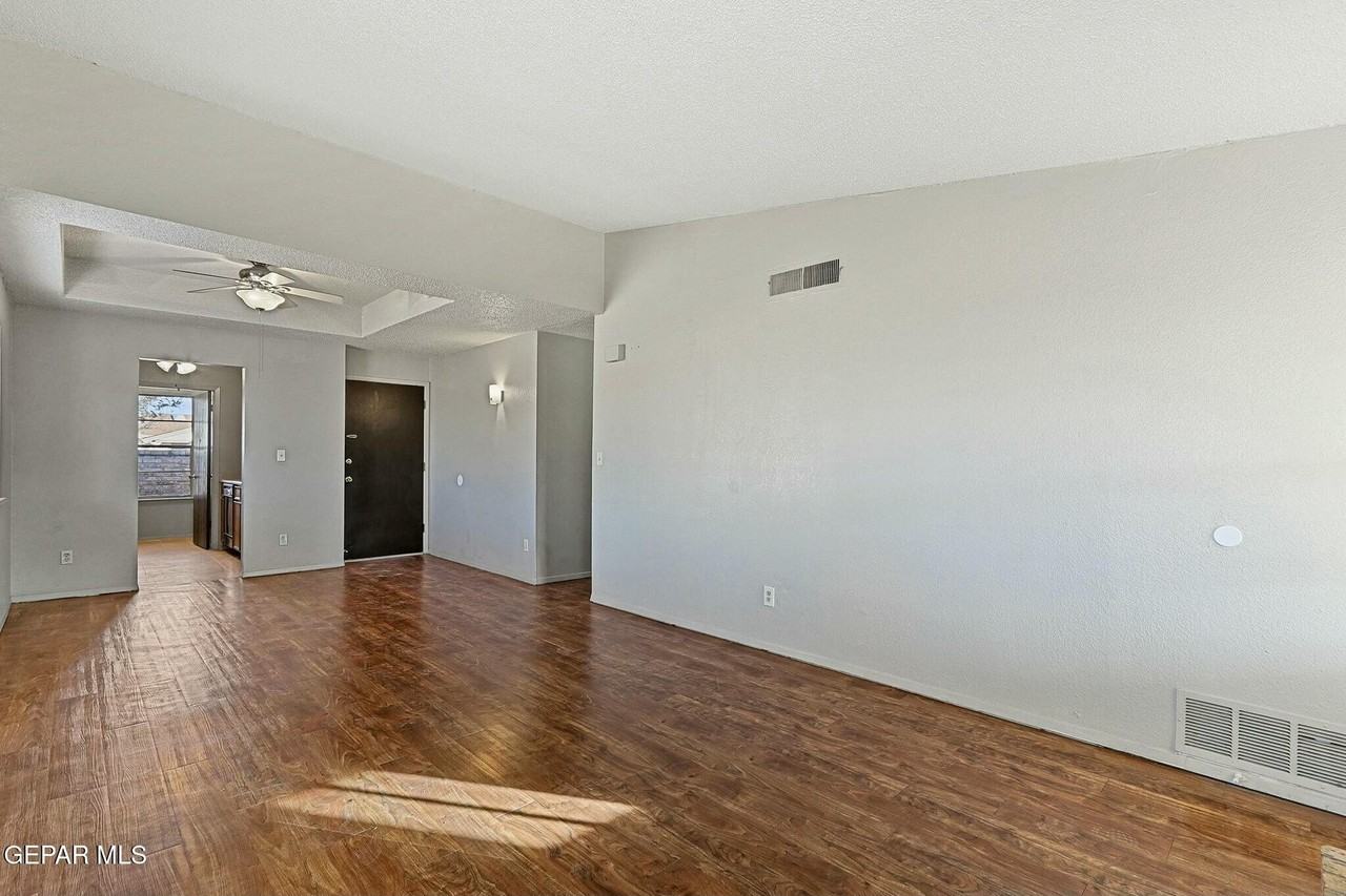 10153 Tapir Ct - Photo 4 of 21