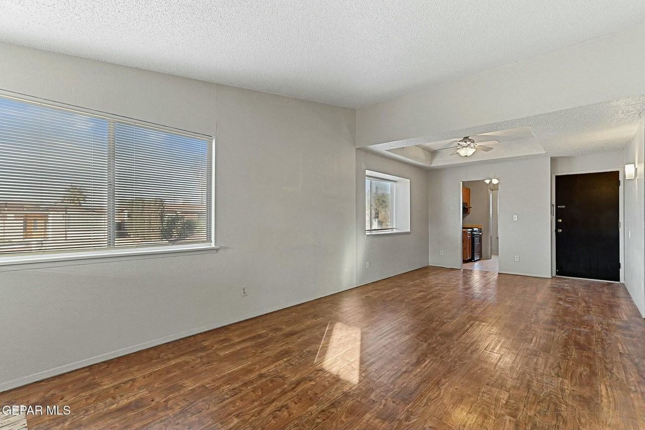 10153 Tapir Ct - Photo 5 of 21