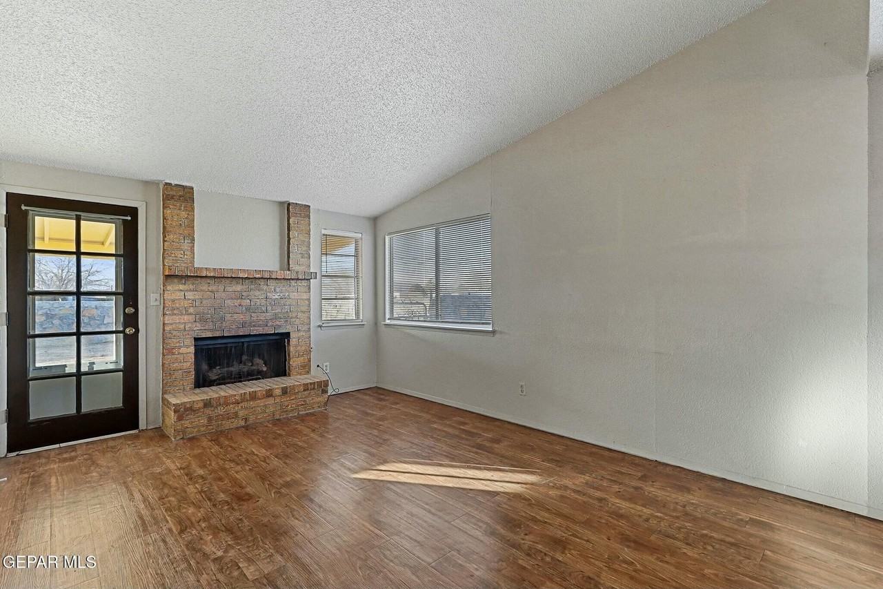 10153 Tapir Ct - Photo 6 of 21