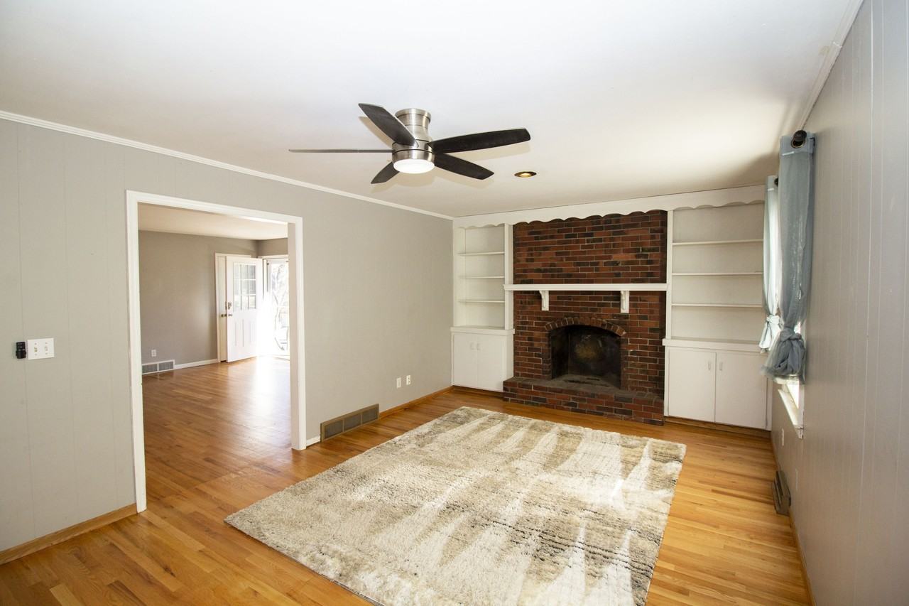 9418 Connell Dr #1 - Photo 4 of 25