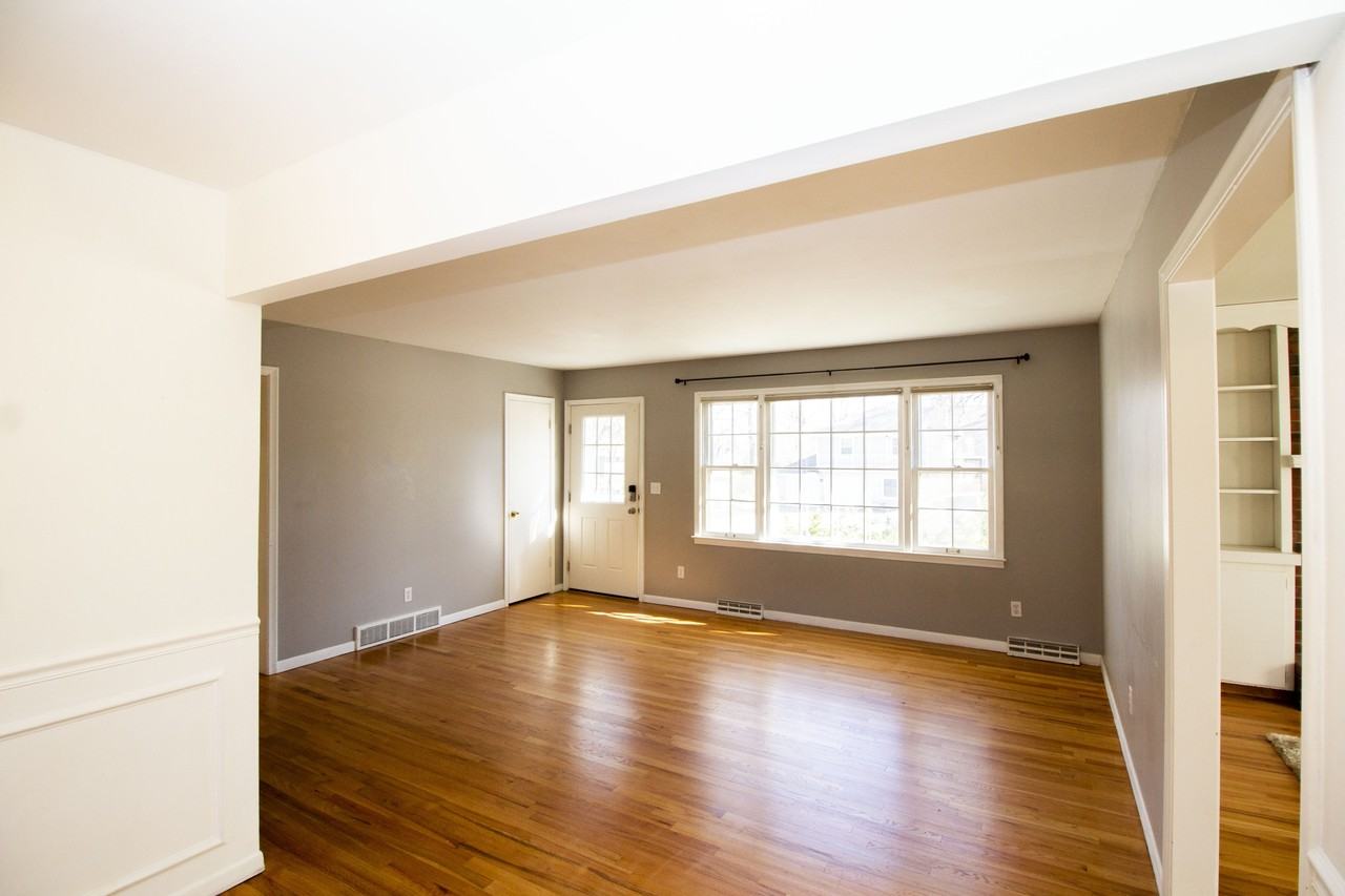 9418 Connell Dr #1 - Photo 5 of 25