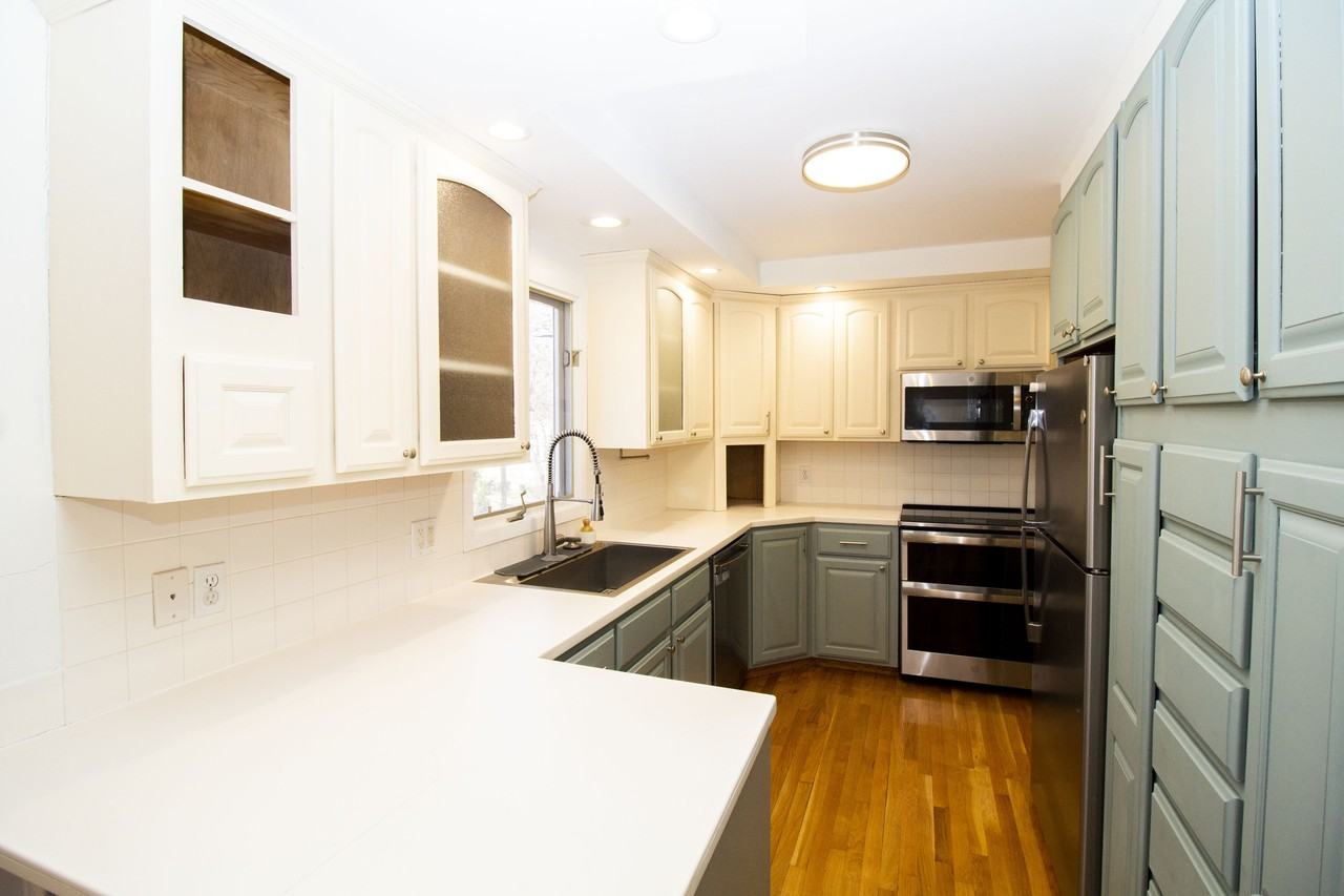 9418 Connell Dr #1 - Photo 7 of 25