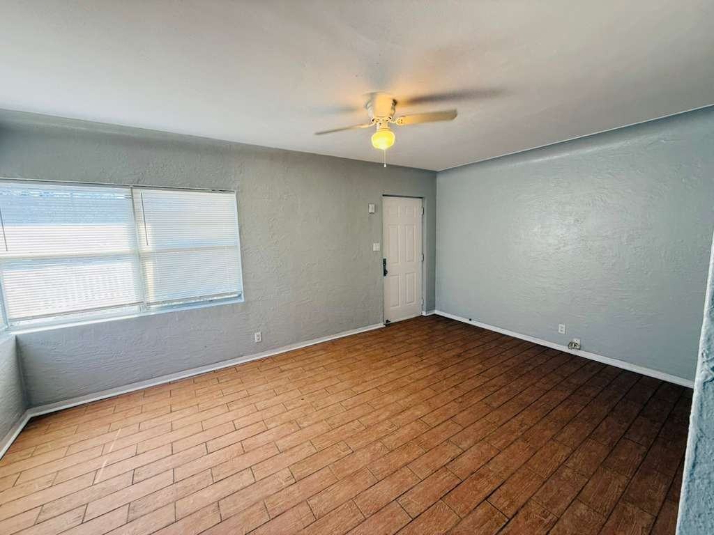 761 22nd Ave S #761A - Photo 5 of 18