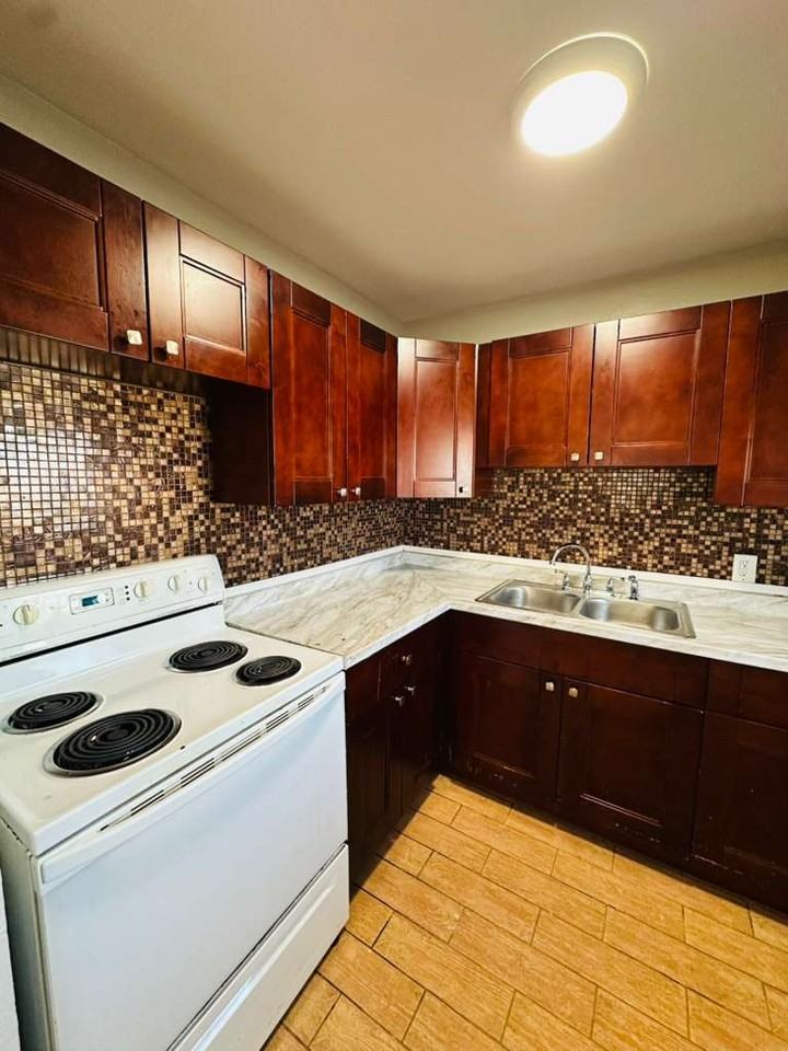 761 22nd Ave S #761A - Photo 6 of 18