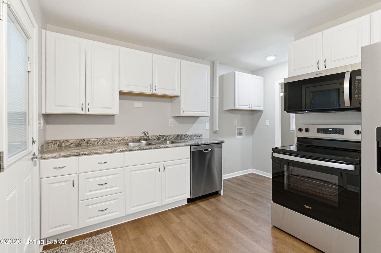 1904 Wickham Way - Photo 3 of 28