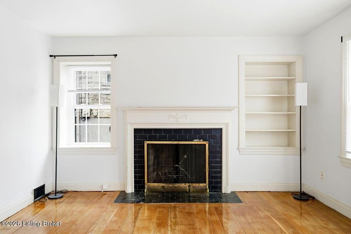 1209 Valley Dr - Photo 5 of 42