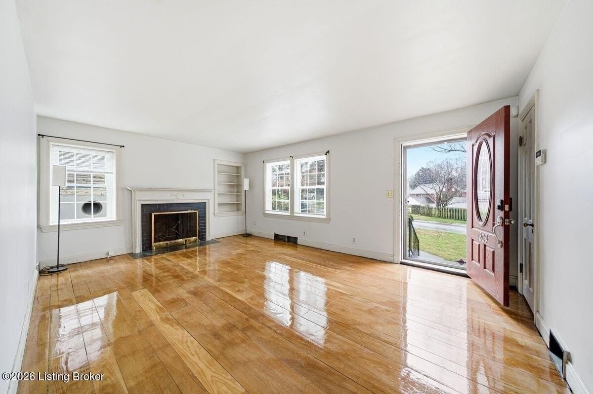 1209 Valley Dr - Photo 6 of 42