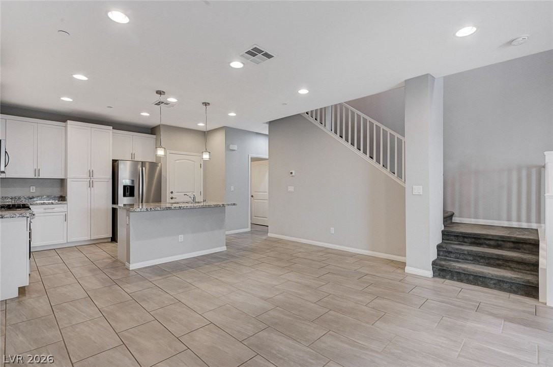 1049 Via Lombardi Ave - Photo 3 of 50