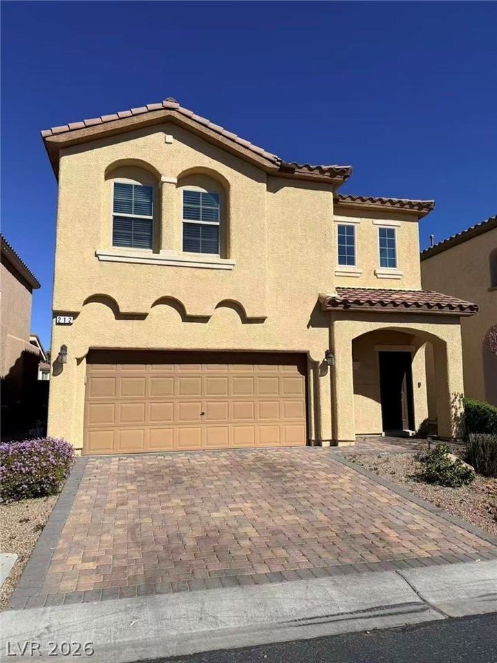 212 Botanic Gardens Dr - Photo 2 of 39