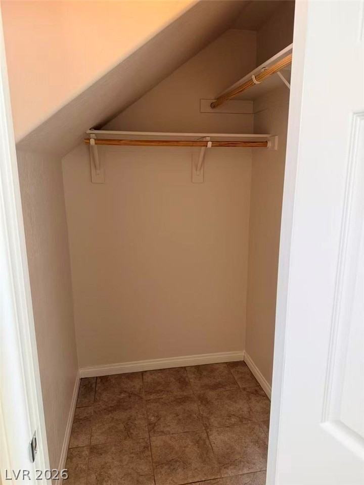 212 Botanic Gardens Dr - Photo 4 of 39