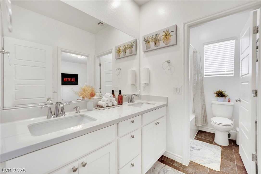 4388 Bayley Skye Ave - Photo 4 of 27