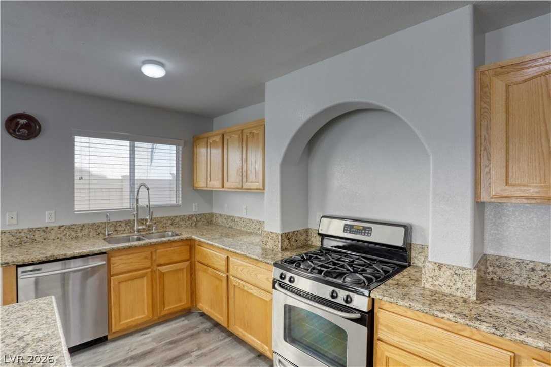 7226 Cestrum Rd - Photo 7 of 28