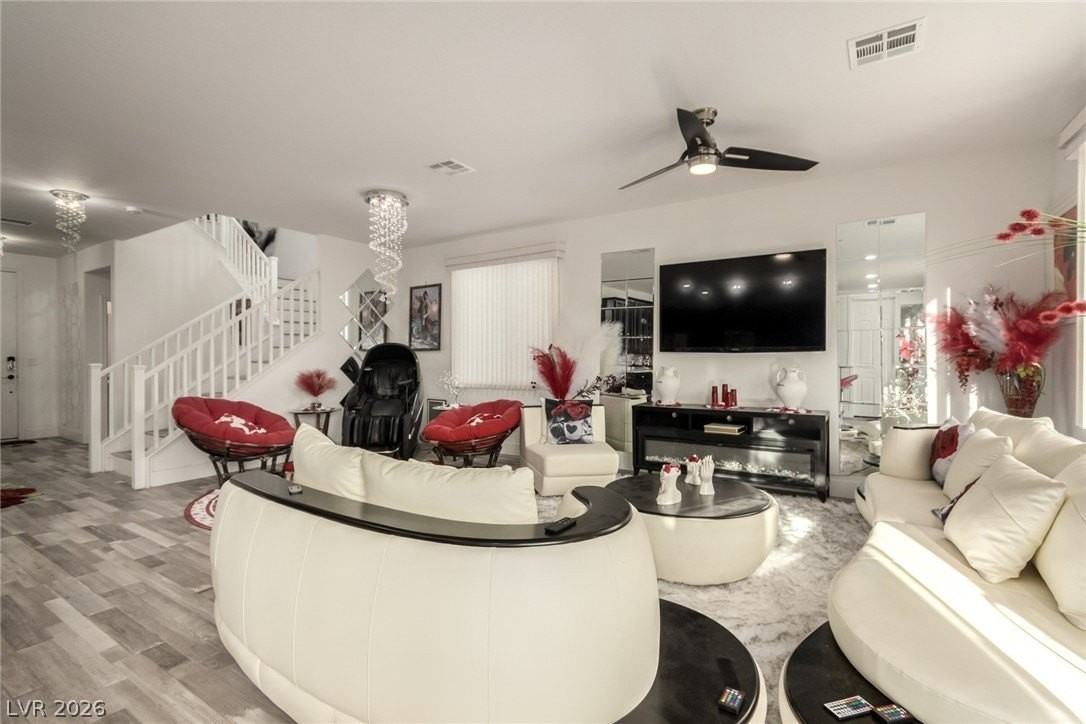 7801 Victoria Tower Ct - Photo 4 of 28