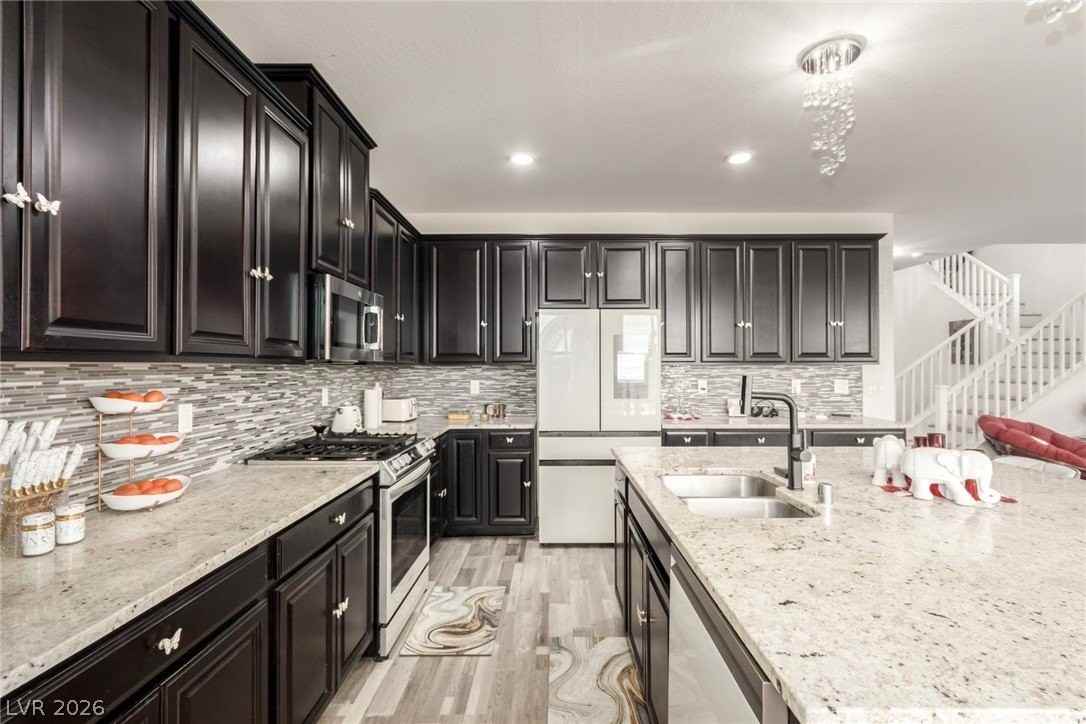 7801 Victoria Tower Ct - Photo 7 of 28