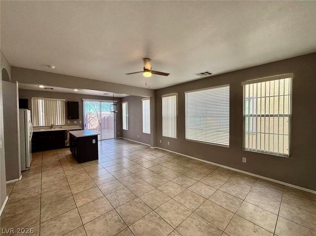 2376 Summer Home St - Photo 7 of 21