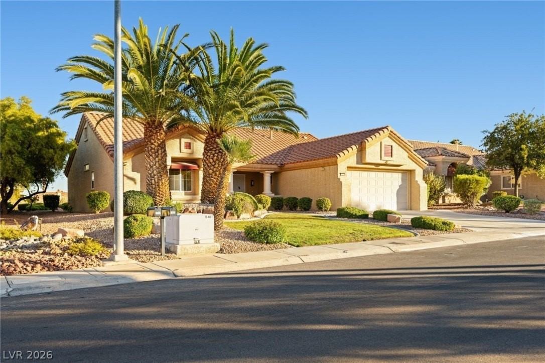 2808 Crown Ridge Dr - Photo 4 of 50