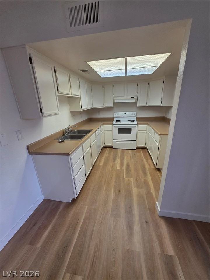 1601 Justin Ct #1 - Photo 4 of 29