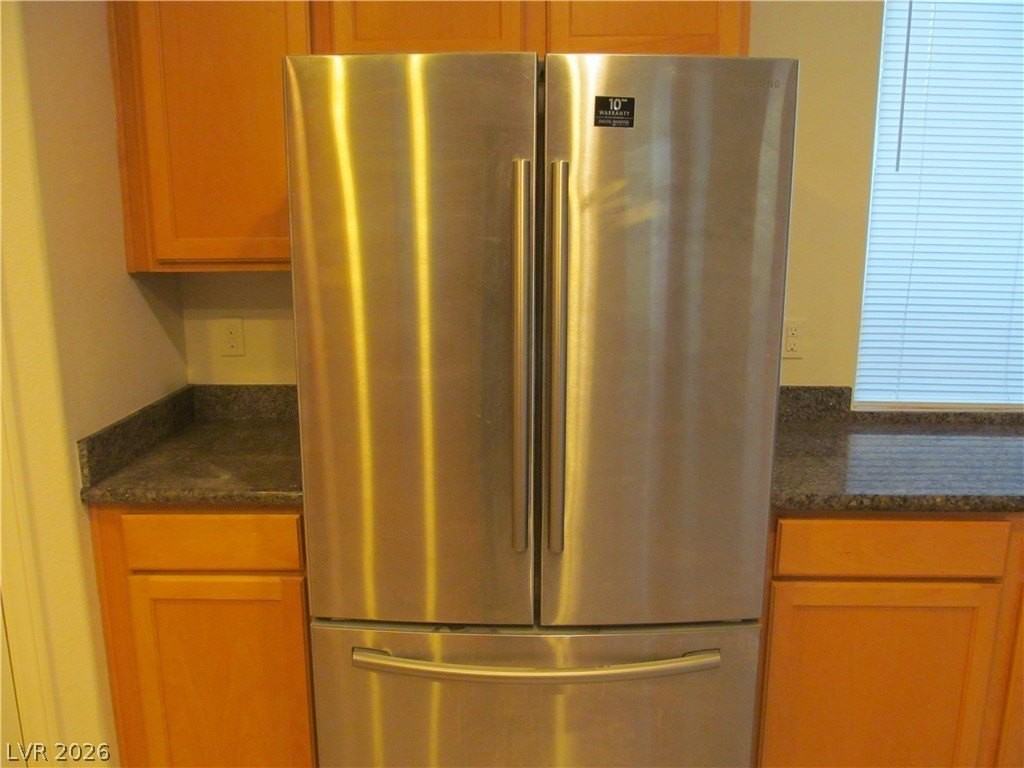 7471 Nicklin St - Photo 7 of 26