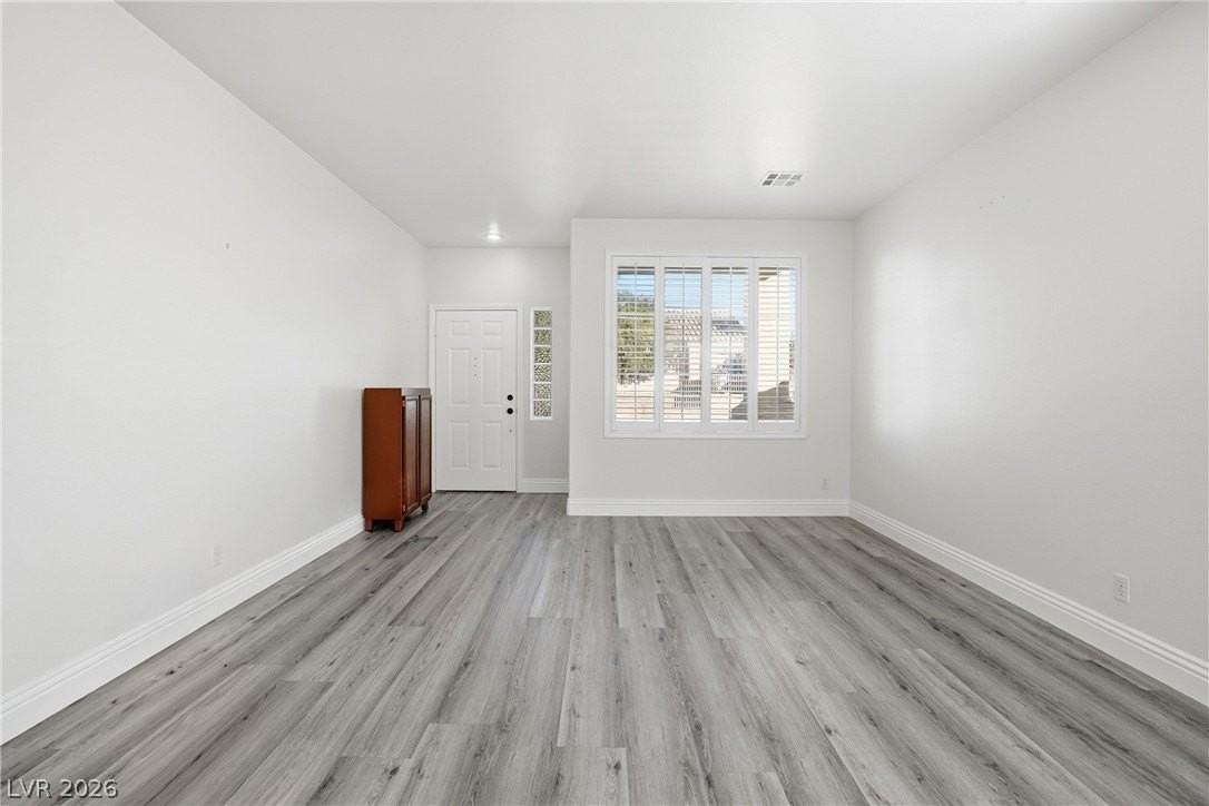 10071 Lemon Valley Ave - Photo 7 of 37