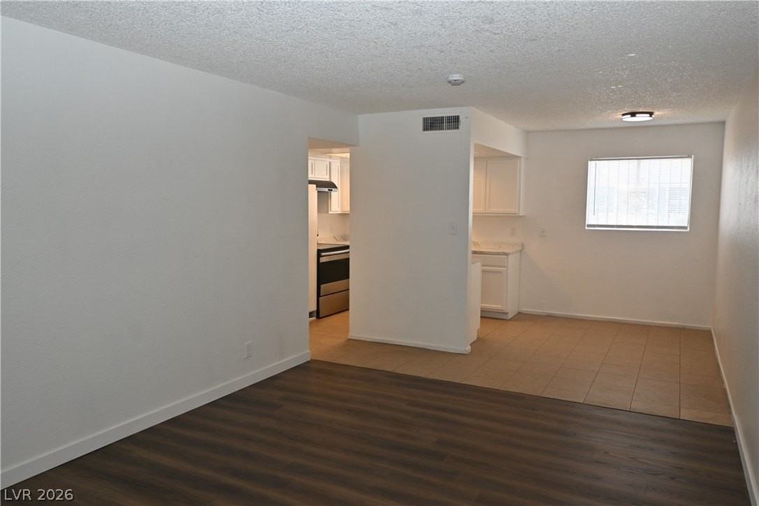 2301 Stewart Ave #B - Photo 3 of 20